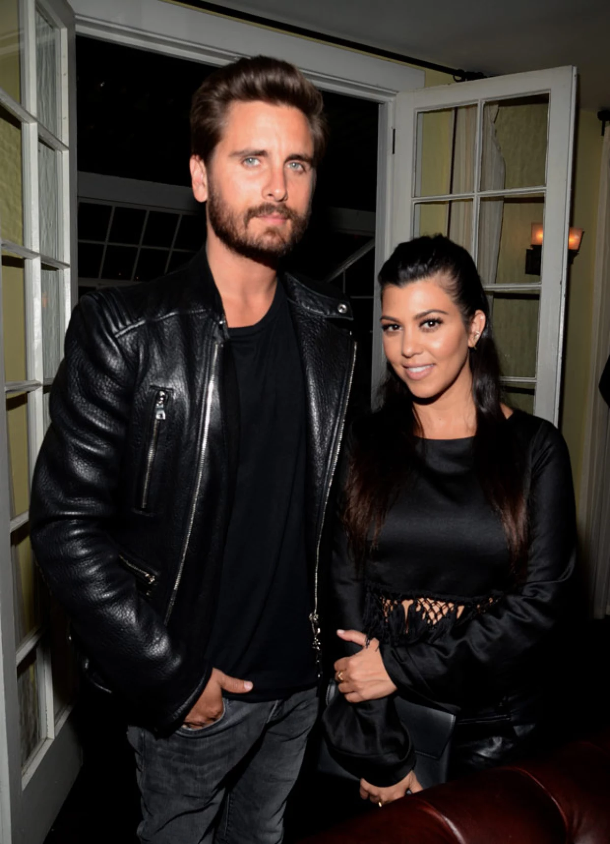 Después que en los pasados días se captara a Scott en un plan romántico con la stylist Chloe Bartoli en Mónaco, un nuevo reporte asegura que la hermana de Kim ha decidido ya no vivir con él.