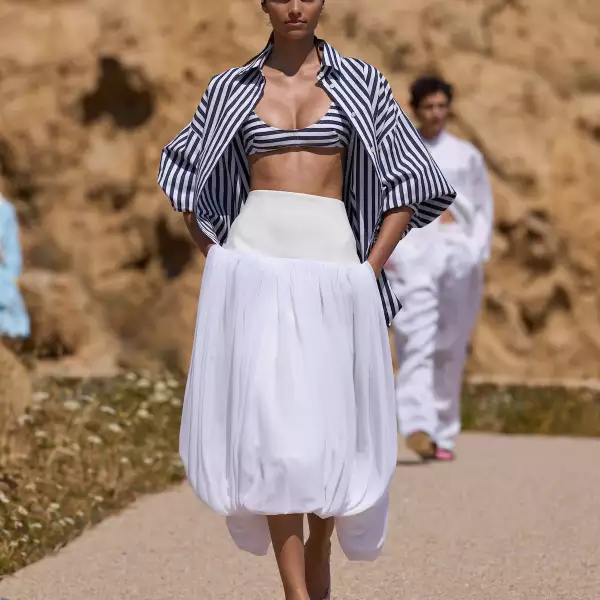 Jacquemus PO S27 014.jpg