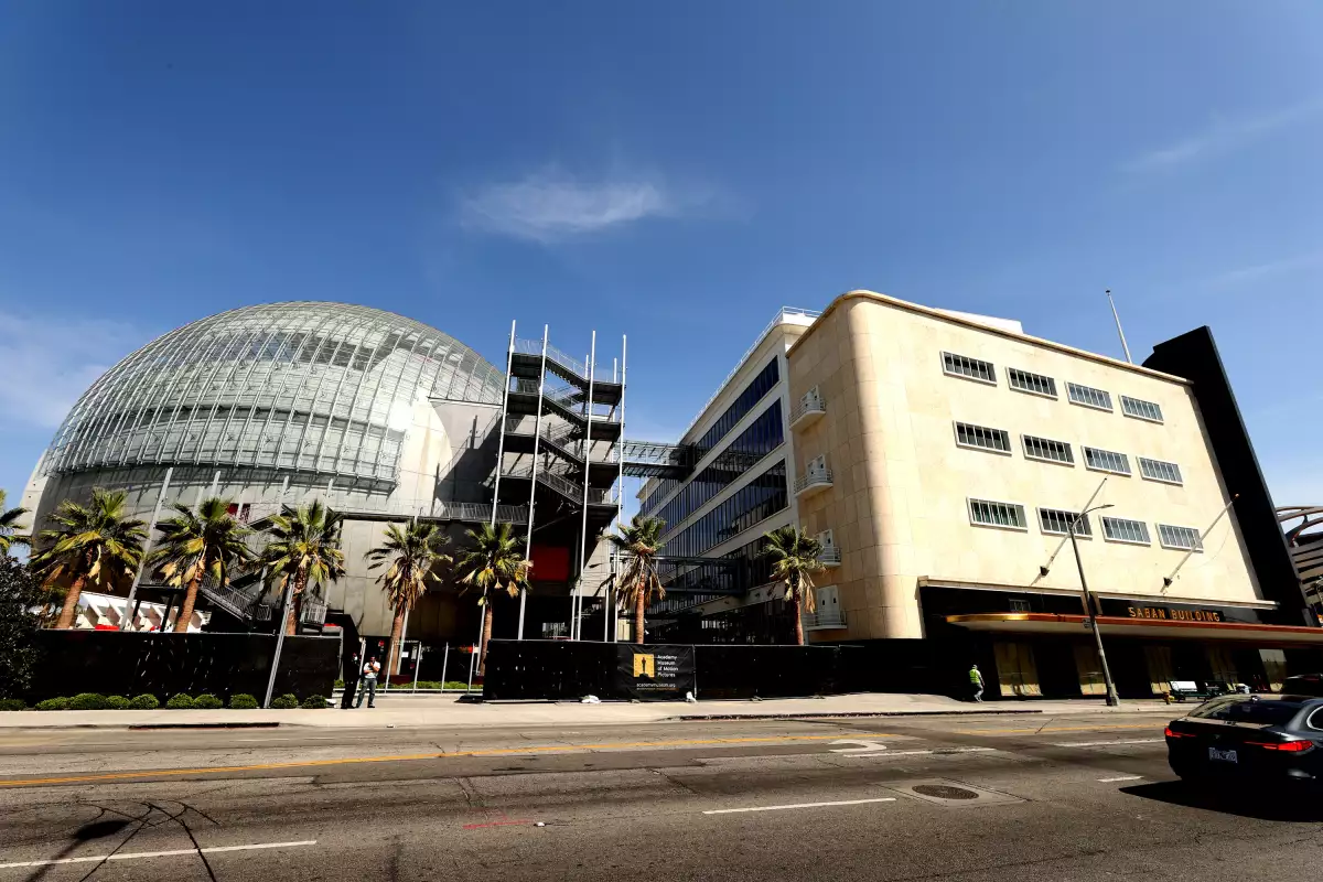 Vista del exterior del The Academy Museum.
