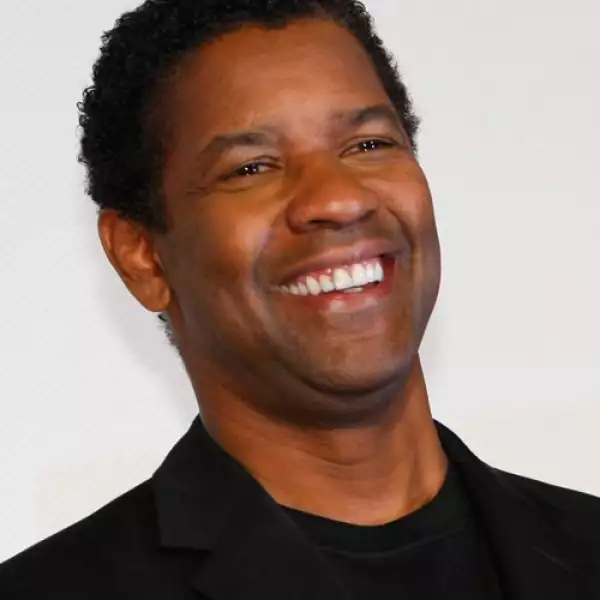 Pocas mujeres no se derriten ante la sonrisa del Denzel Washington, quien tiene 55 años, mismos que no aparenta, pues es un traga años.