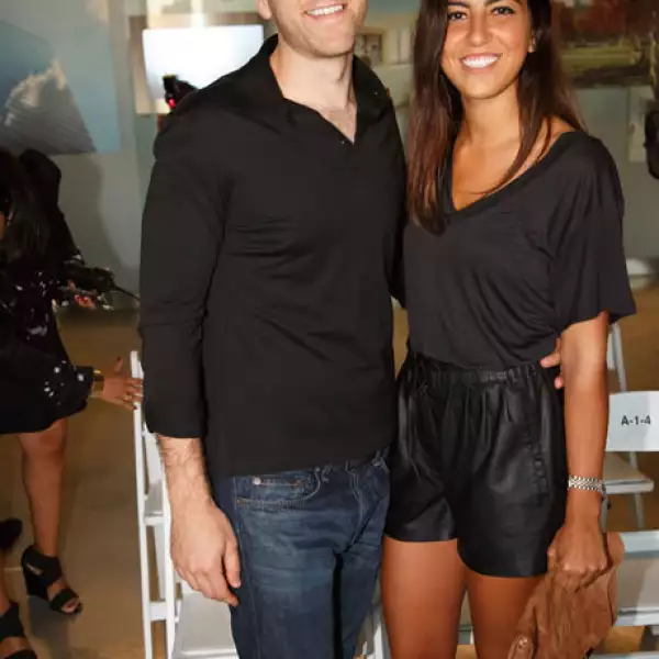 Adam Goldberg y Daniela Velasco