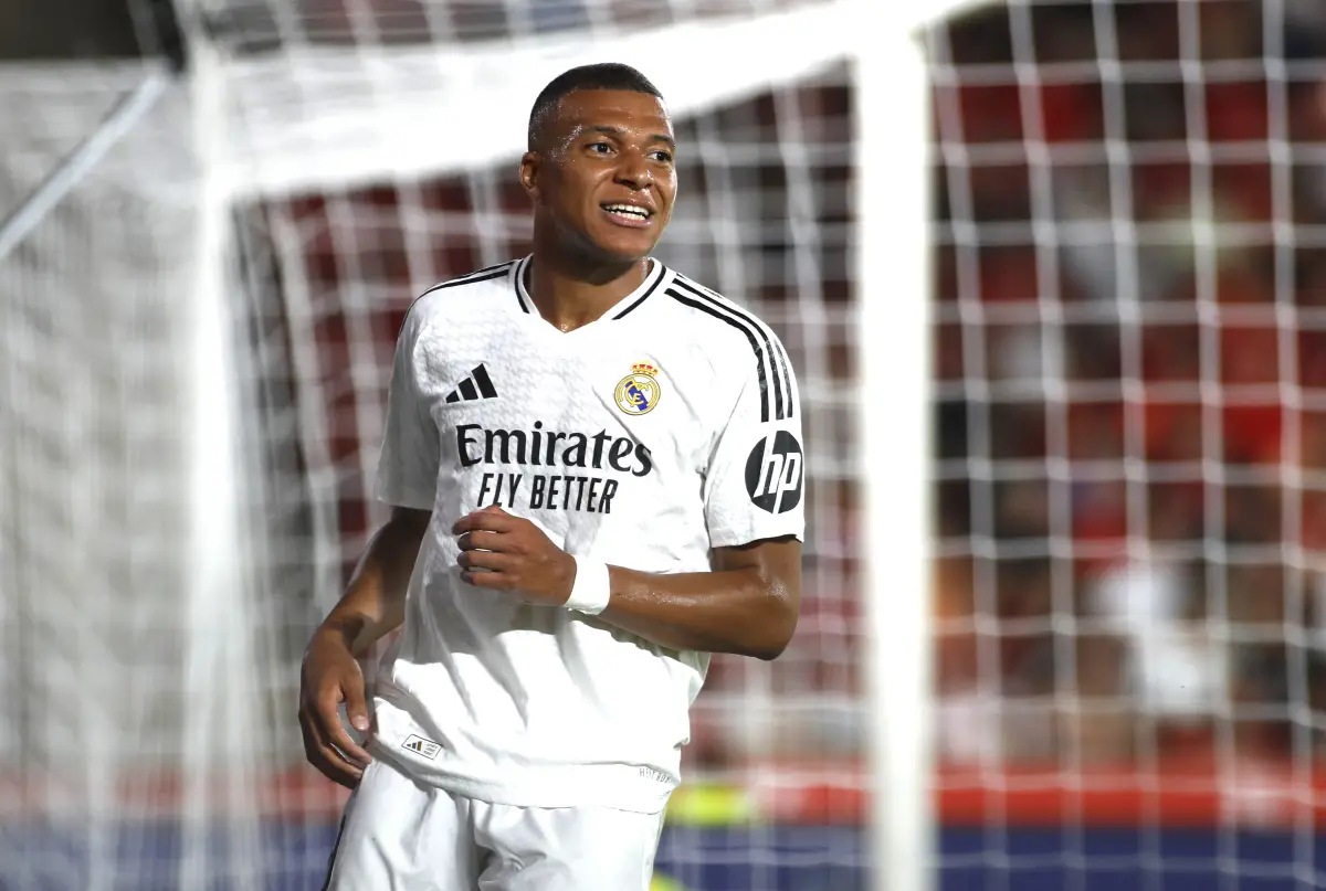 El Bernabéu se viste de gala para el esperado debut de Mbappé