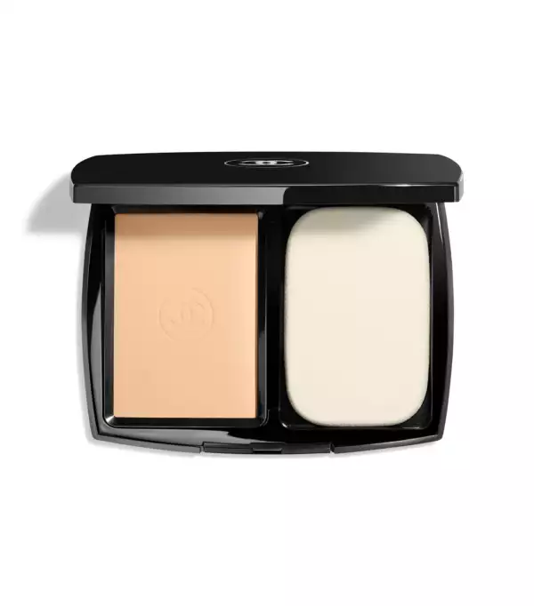 Base compacta de Chanel