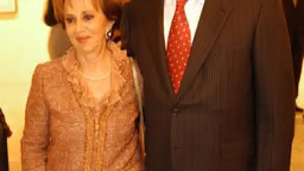 Eugenio López, Isabel López