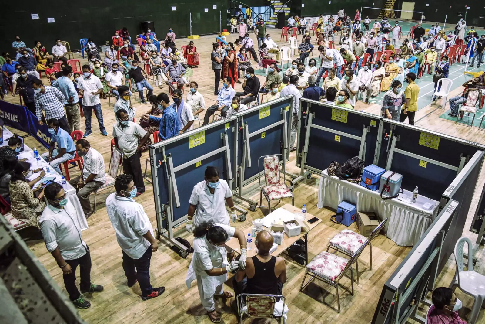 India registró el jueves el mayor recuento diario de nuevas infecciones de COVID-19, con 314,835 casos, mientras una segunda ola de la pandemia suscita nuevos temores sobre la capacidad de aguante de unos servicios de salud que se están desmoronando.