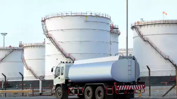 almacenamiento de combustible