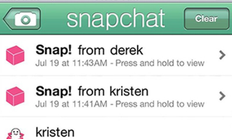 Snapchat se ha hecho famosa para el sexting, el envío de imágenes de desnudos. (Foto: Tomada de facebook.com/snapchat)