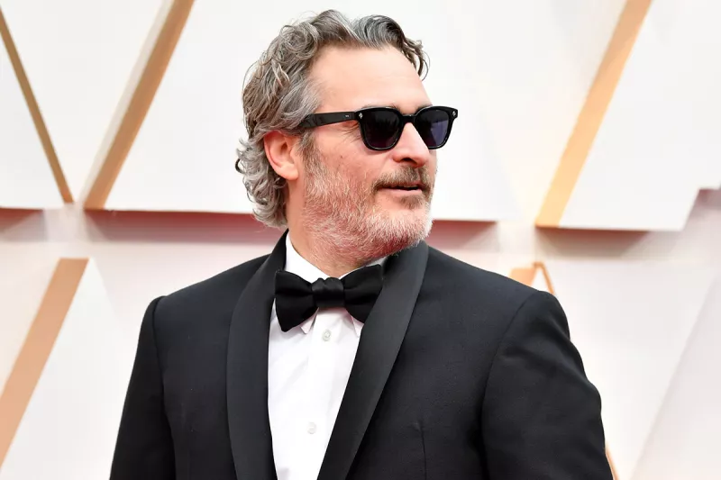 joaquin_phoenix_trailer.jpg