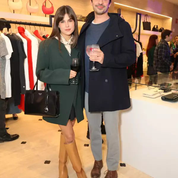 Romina Poza  y Pablo Astiazaran 