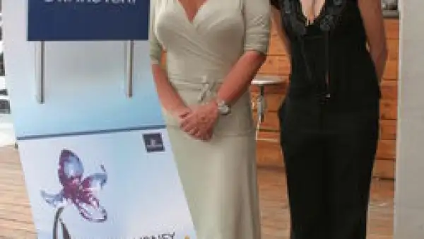Veronica Garcia, Elvira Abundis