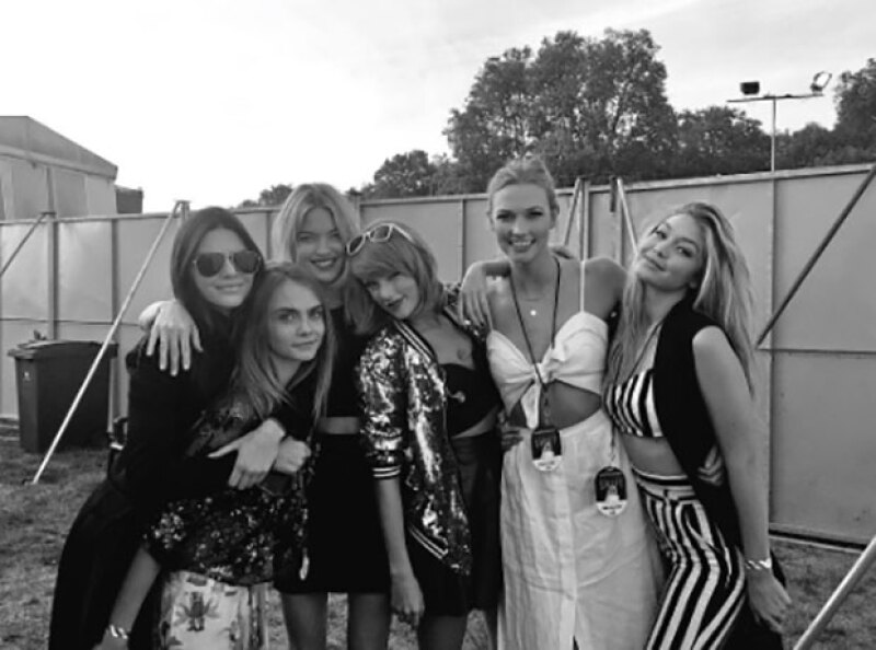 Gigi Hadid, Cara Delevingne y Karlie Kloss son algunas de sus amigas top model.