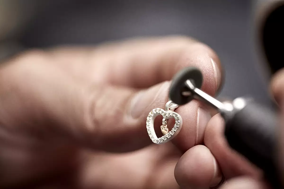 pandora-joyeria-sostenible-metales-reciclados-3