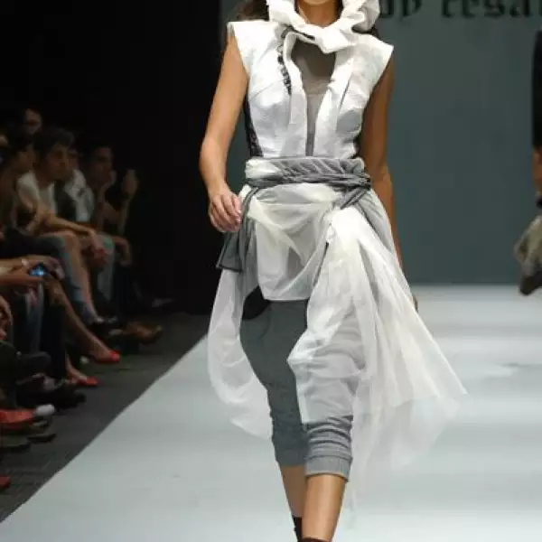 IDM Pasarela César Arellanes