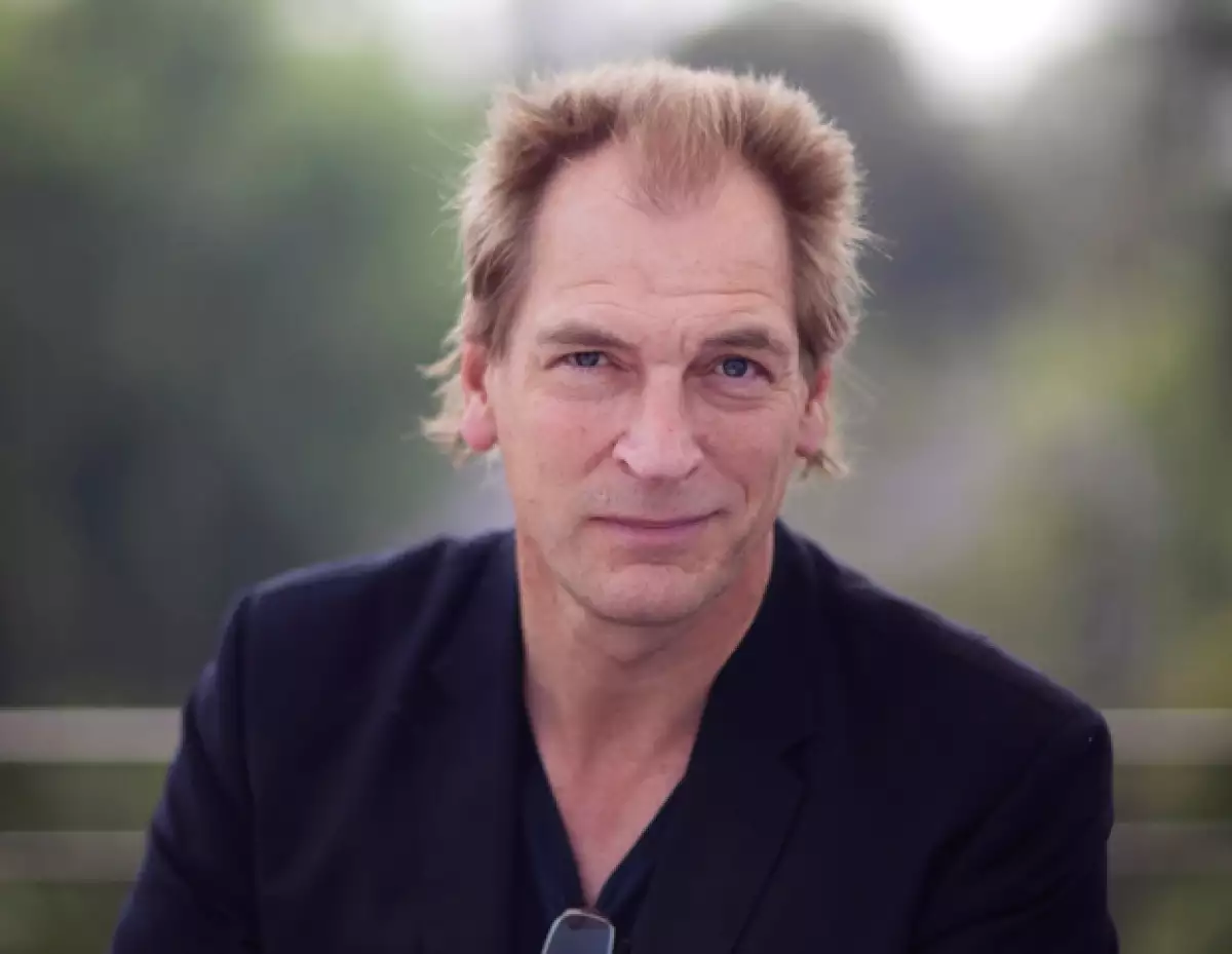 Julian Sands