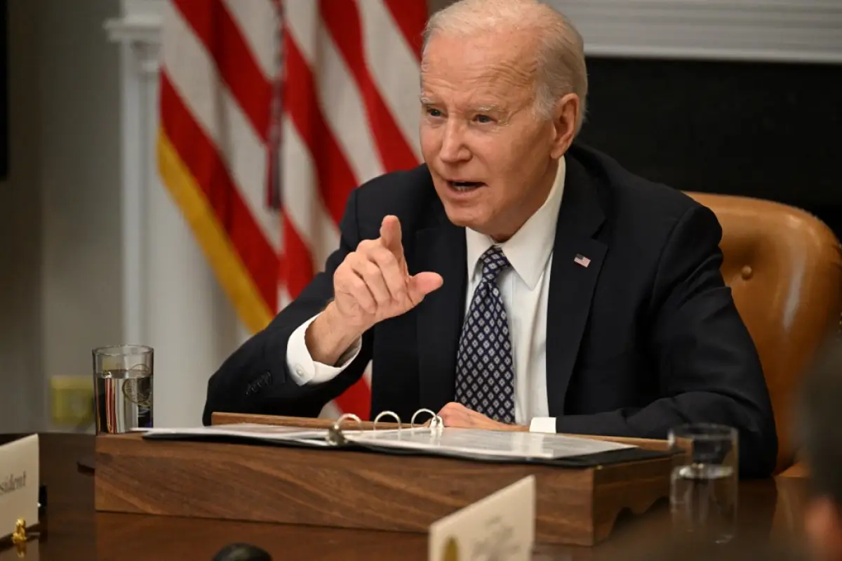 En esta foto de archivo tomada el 5 de mayo de 2023, el presidente de los Estados Unidos, Joe Biden, se reúne con su "Gabinete de Inversión en América" en la Sala Roosevelt de la Casa Blanca en Washington, DC.