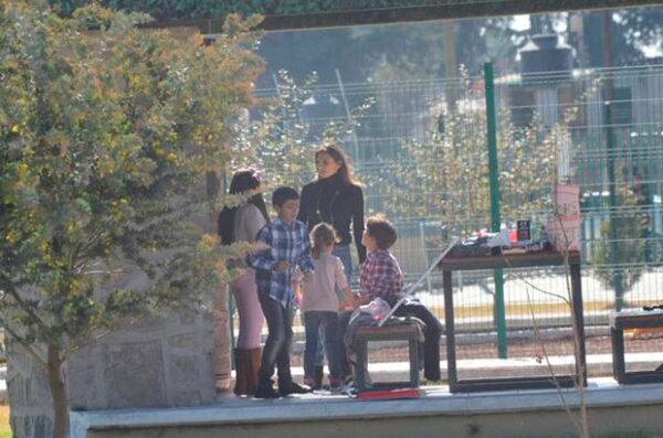 Maude publicó una fotografía del encuentro que tuvo con sus hijos.
