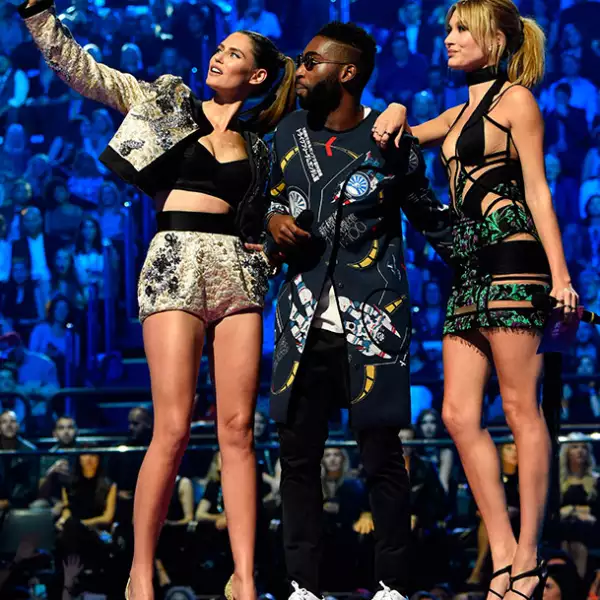 Bianca Balti, Tinie Tempah y Hailey Baldwin