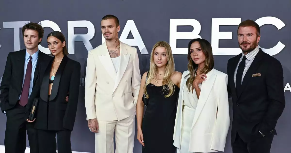 brooklyn-beckham-no-fue-estreno-serie-victoria.jpg