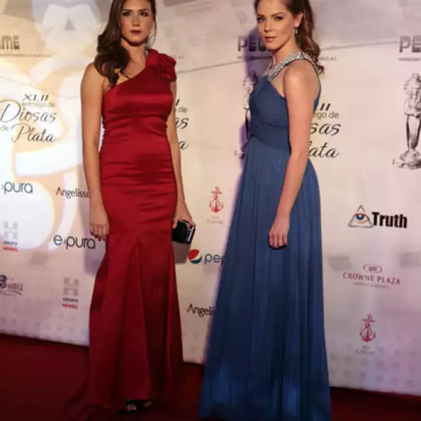 Alejandra Castillo,Paulina Olguin