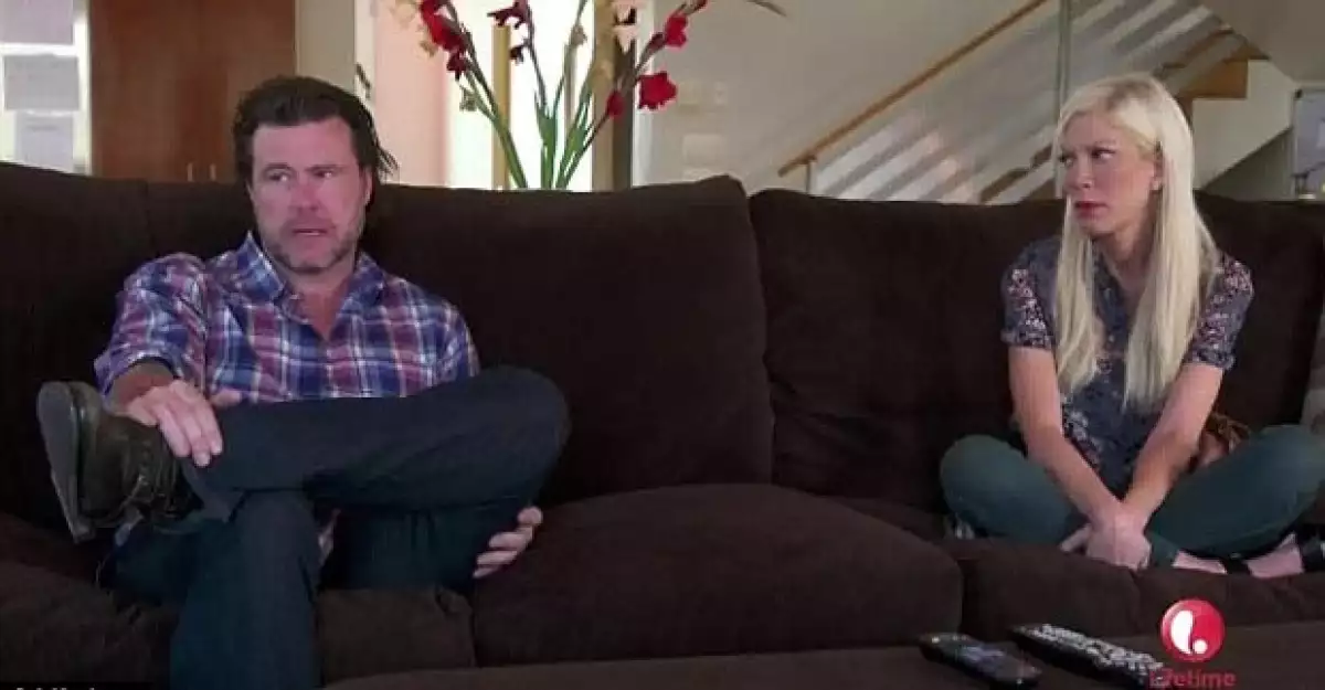 Este martes se estrenó el reality show "True Tori" que mostrará los intentos de la actriz por salvar su matrimonio con Dean McDermott.
