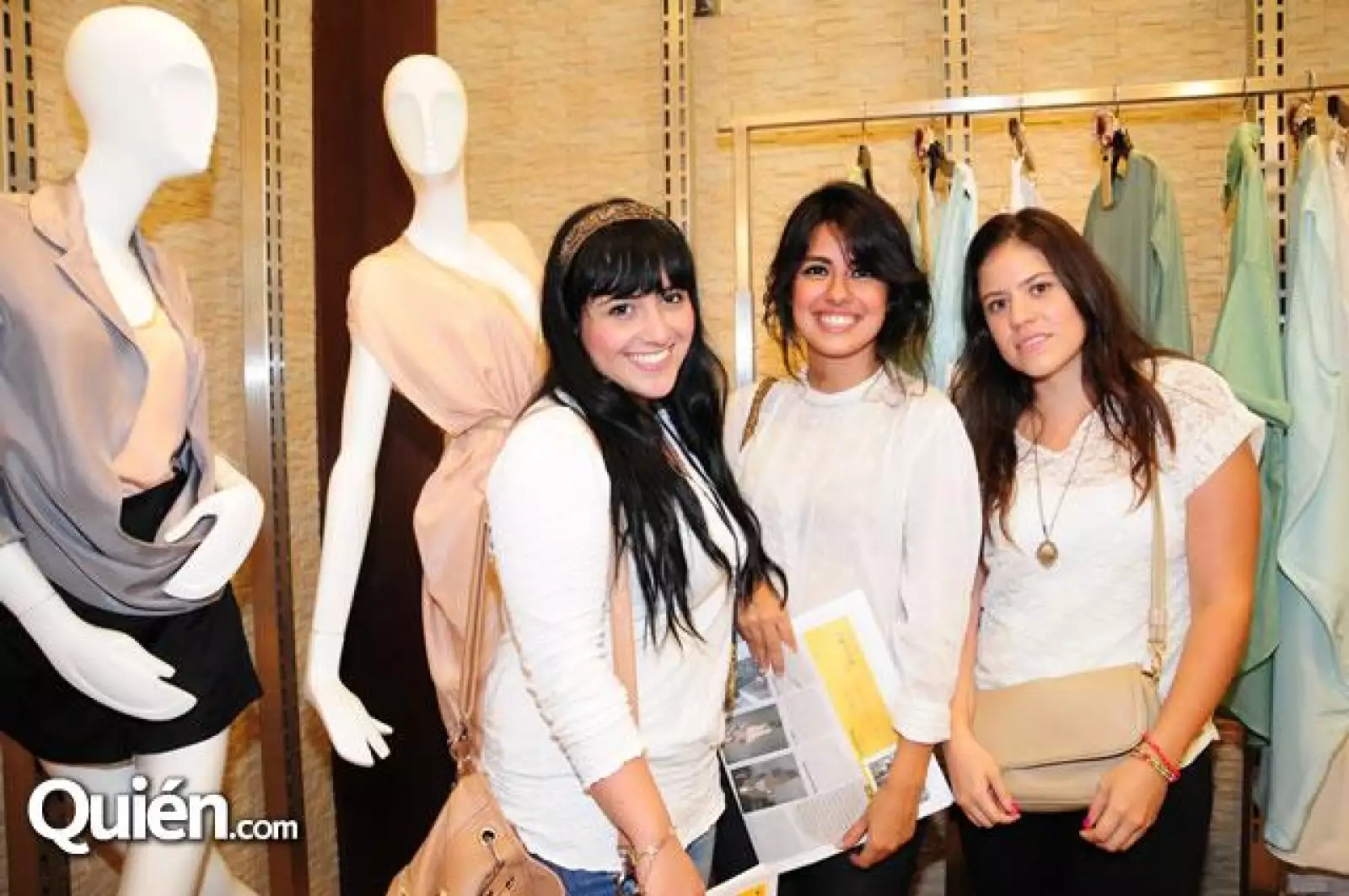 Andrea Muñoz,Violeta Franco,María del Rayo Padilla