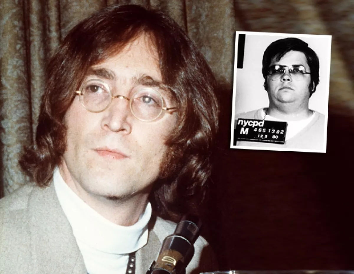 El disco que Lennon le firmó a Chapman, su asesino, fue `Double Fantasy´ donde Yoko Ono también aparece en la portada.