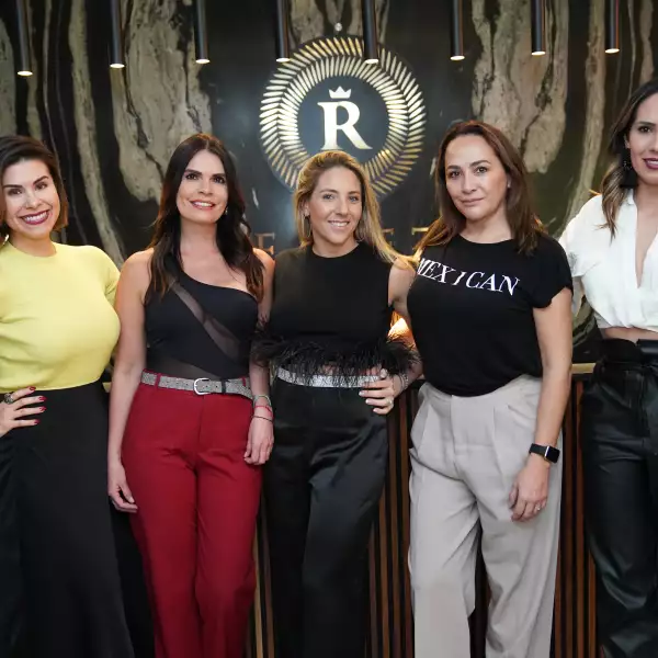 Daniela Buitrón, Vero Ávila, Sharon Cohen, Mayra Ramírez y Mar Arellano