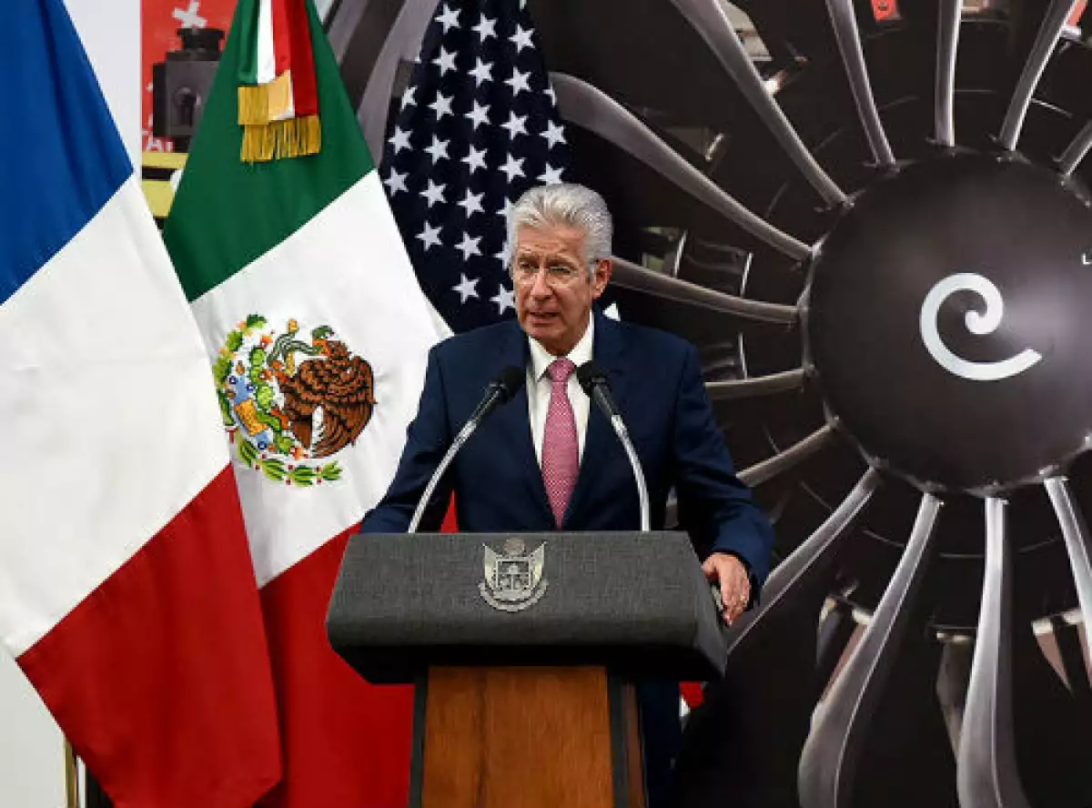 Gerardo Ruiz Esparza, secretario de Comunicaciones y Transportes