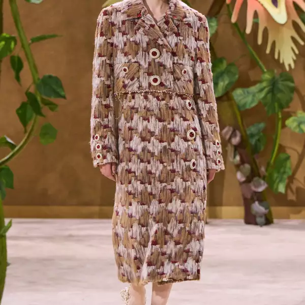 Chanel HC F26 047.jpg