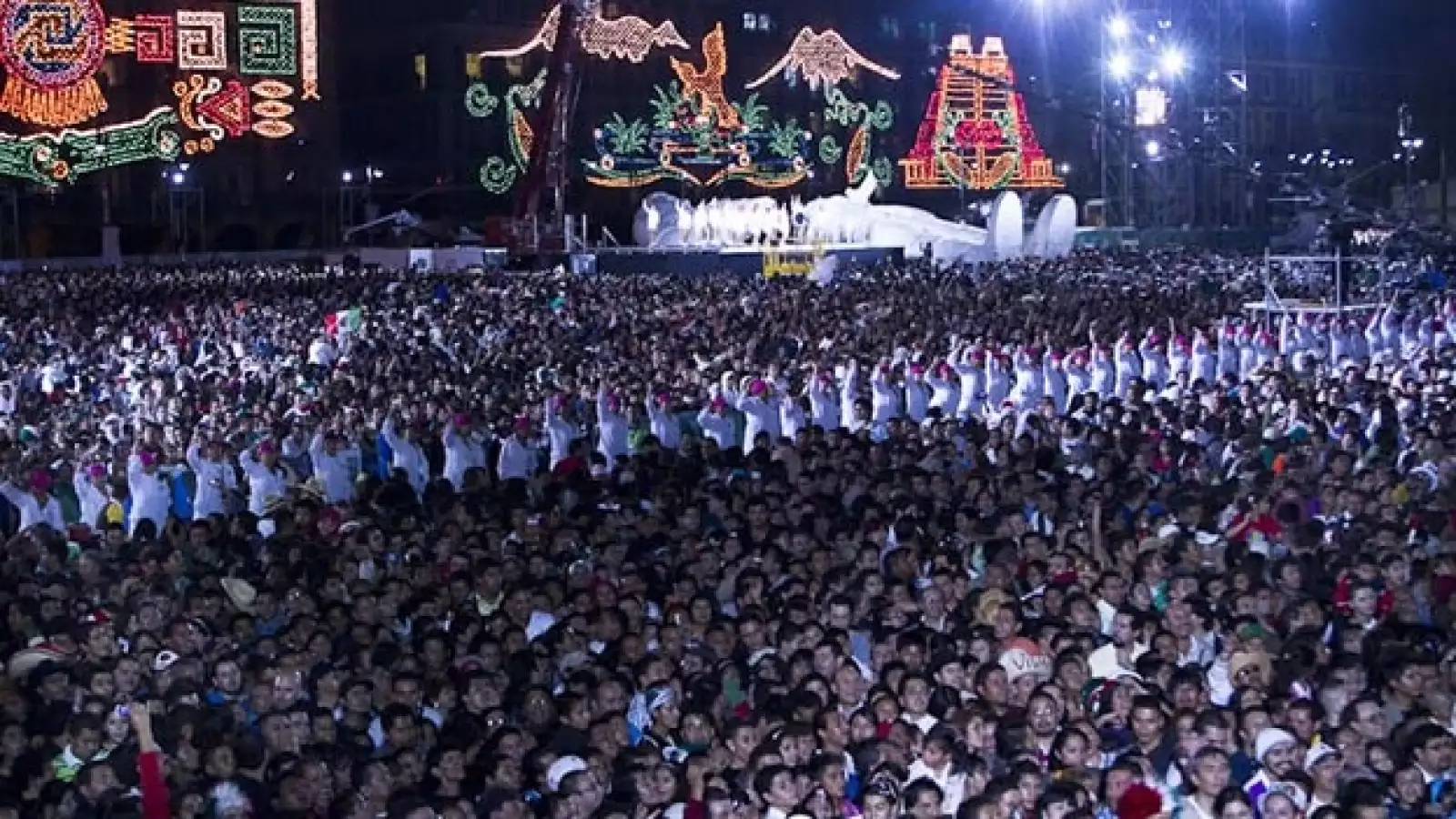 Bicentenario noche03