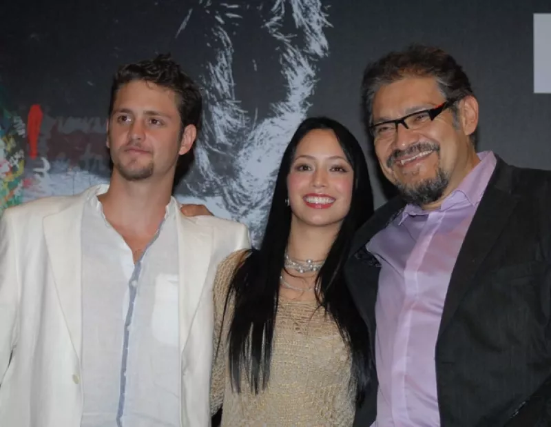 La segunda temporada del exitoso programa de televisión llega a las pantallas este domingo, con las actuaciones de Christopher Uckermann, Maya Zapata y Joaquín Cosío.