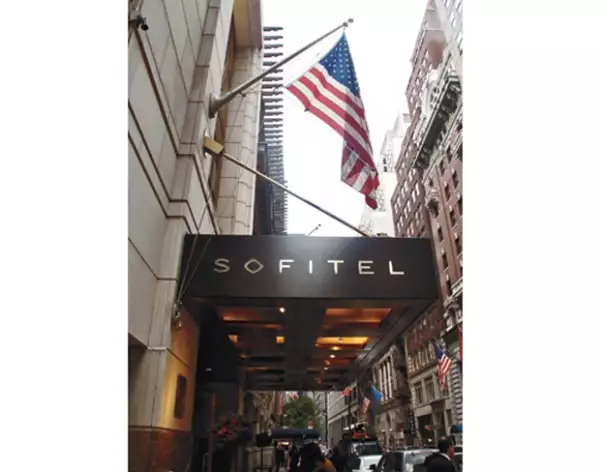 LA ESCENA. En una suite de tres mil dólares por noche de este hotel de Manhattan, el directivo del FMI presuntamente atacó a una camarera.