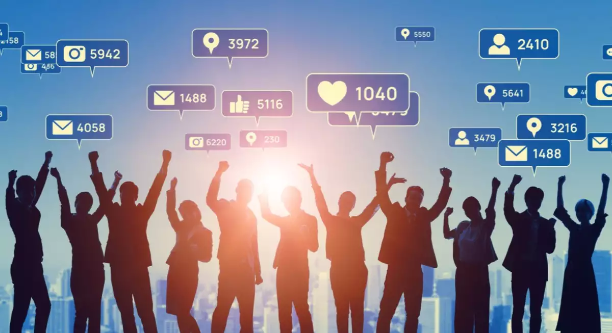 Regulación sin árbitro: Inteligencia artificial, propaganda y poder en la era postmediática