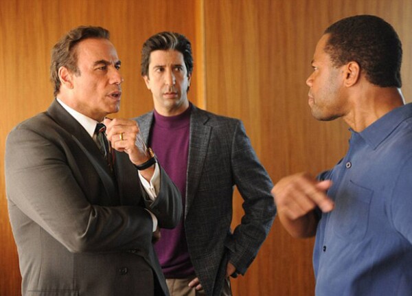 La mini-serie también está protagonizada por David Schwimmer, quien da vida a Robert Kardashian y Cuba Gooding Jr. como OJ Simpson.