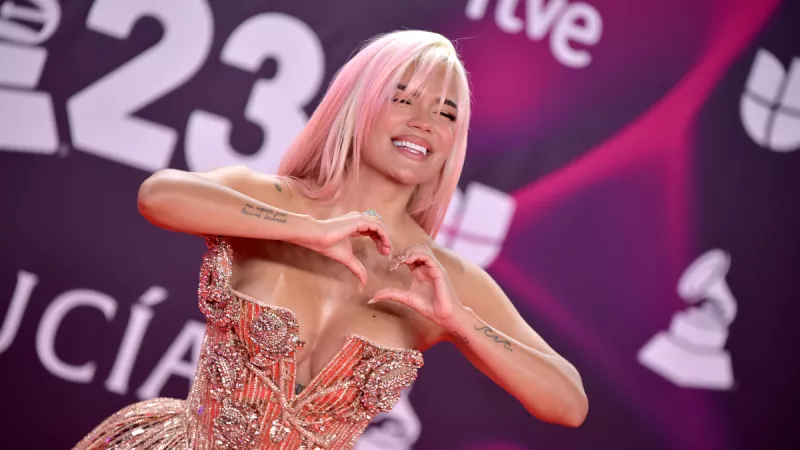 Karol G confiesa que está comprometida y confunde a sus seguidores