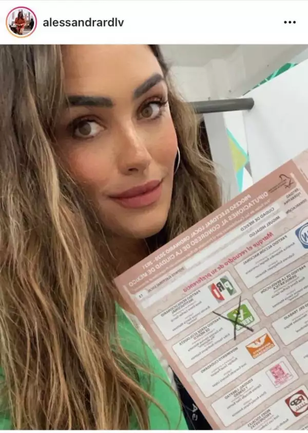 alessandra-rojo.jpg