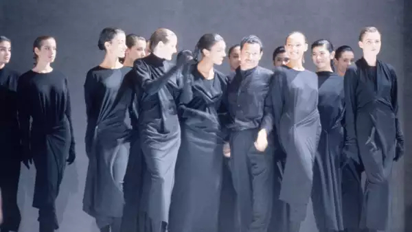 muere issey miyake
