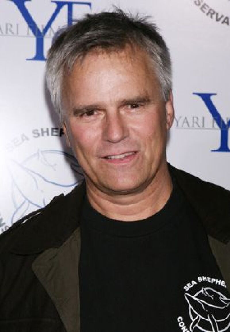 La película aún se encuentra en el proceso de preproducción y se busca a un guionista capaz de retomar la esencia del exitoso programa televisivo encabezado por Richard Dean Anderson.