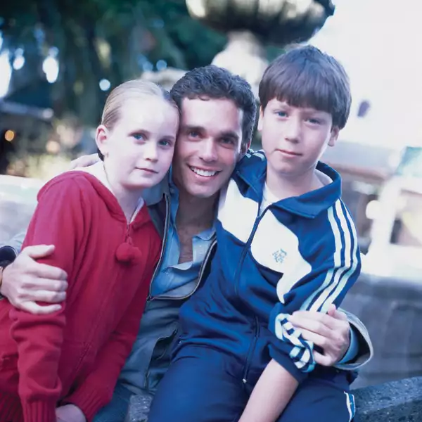 Nirvana, Alejandro y Jorge Carlos Hank en el zoológico.