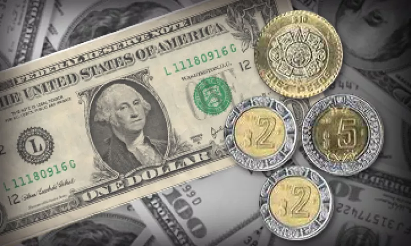 El dólar se compró en 18.30 pesos en ventanillas bancarias bancarias. (Foto: Especial)
