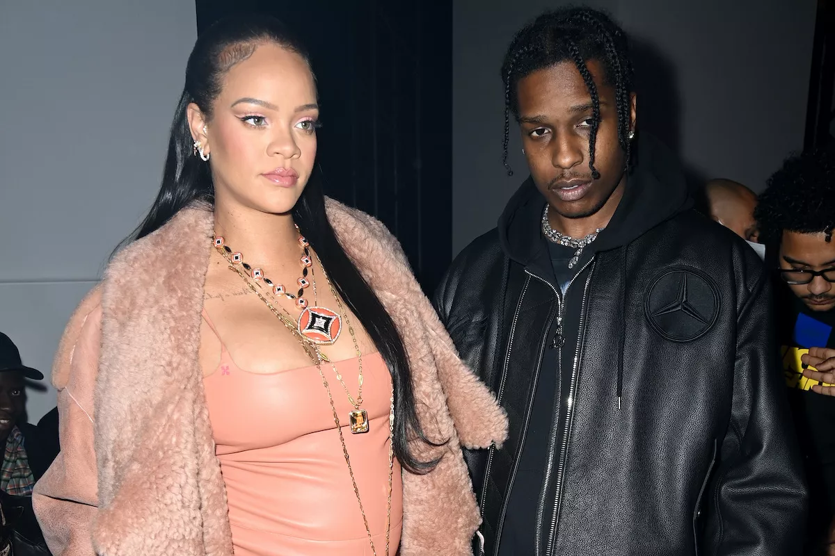 Off-White : Front Row - Paris Fashion Week - Womenswear F/W 2022-2023