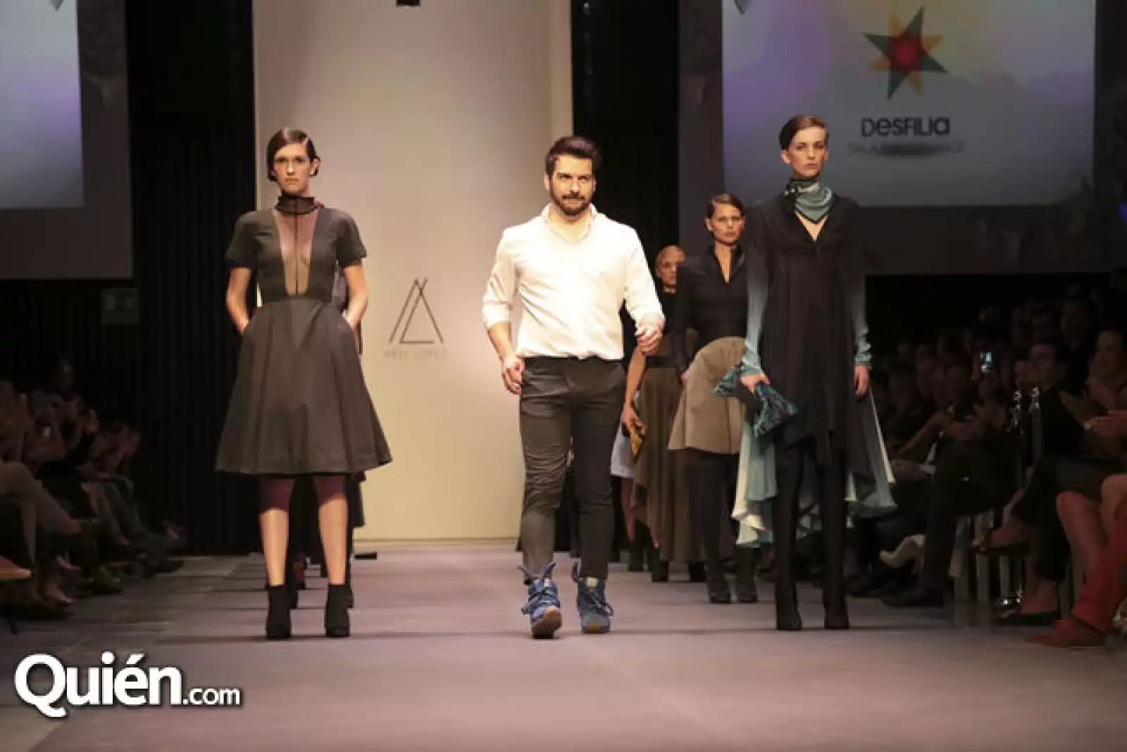 Pasarela Abel López.