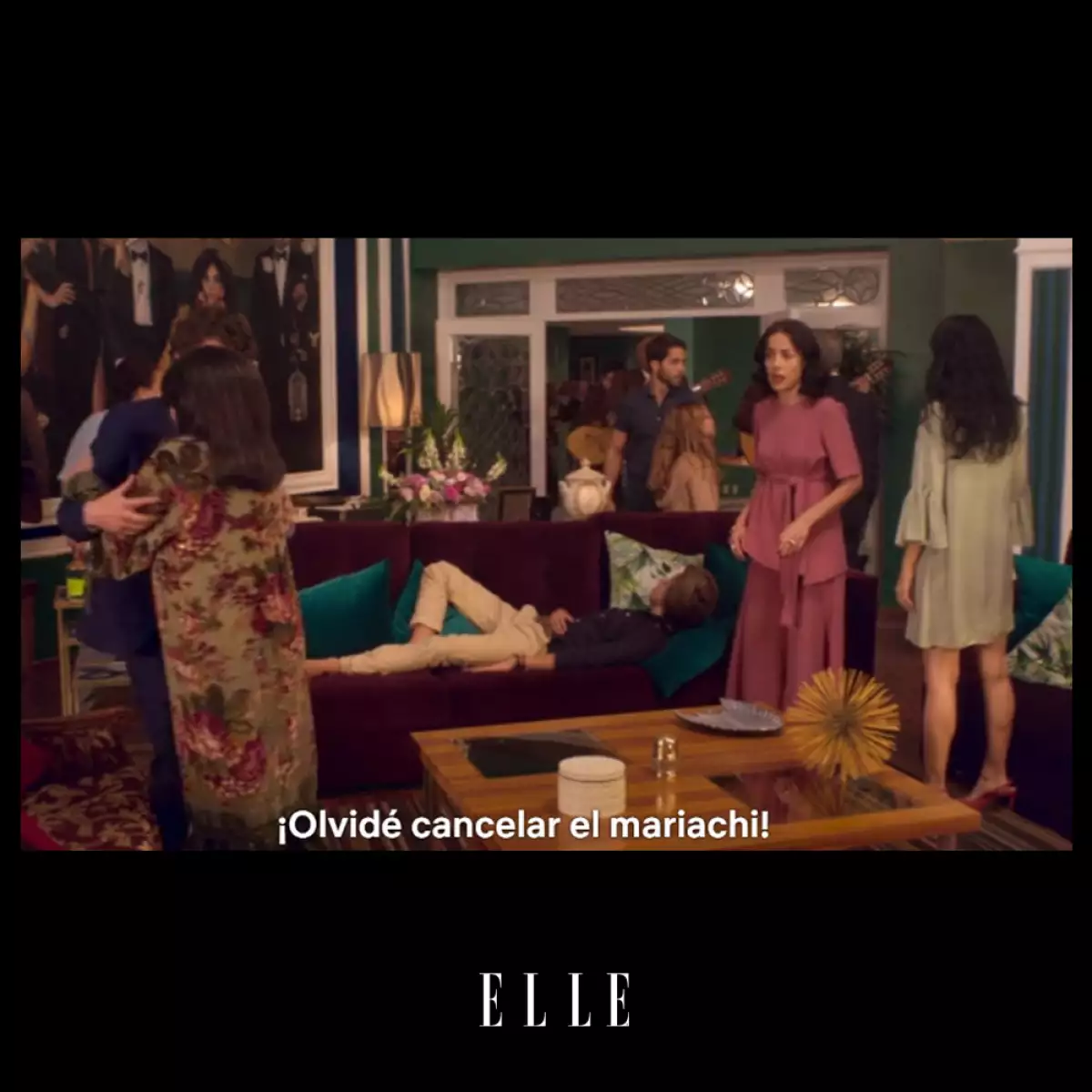 La-Casa-De-Las-Flores-Meme-ELLE-08