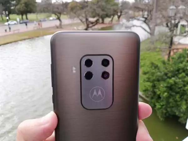 MOTOROLA1.jpg