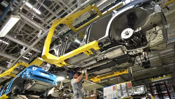 El aumento de precios en varios sectores redujo la demanda de bienes.