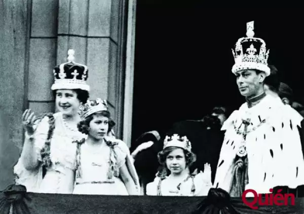 Reina Isabel I de Inglaterra (reina madre), Princesa Isabel II de Inglaterra, princesa Margarita de Inglaterra, Rey Jorge VI de Inglaterra