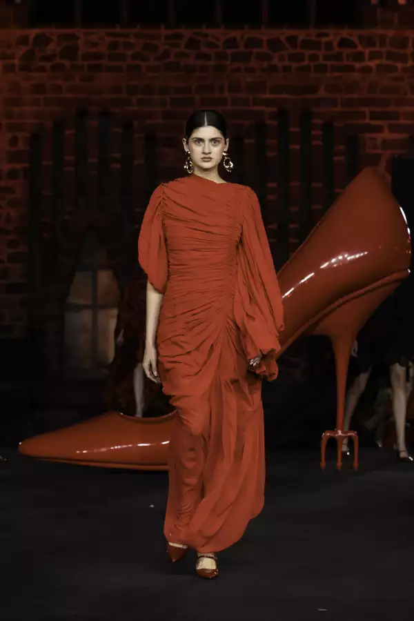 neithan-diablo-viste-moda