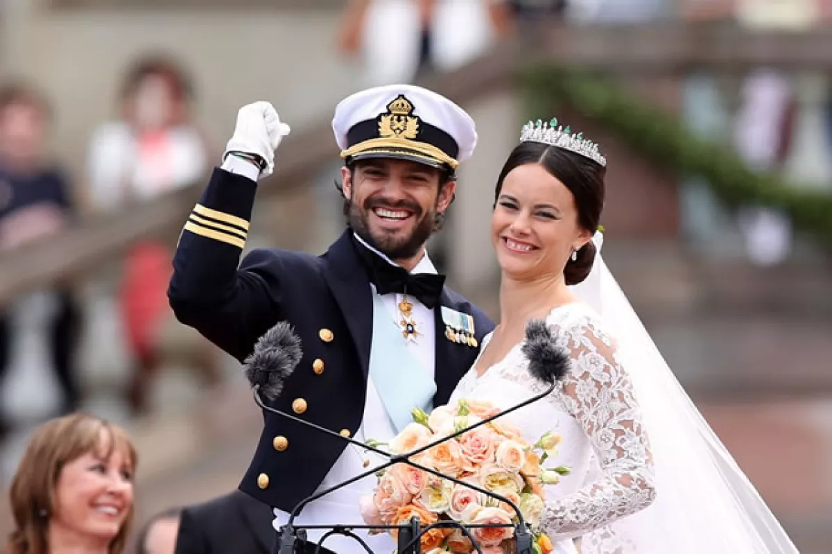 El príncipe Carlos Felipe de Suecia se casó con Sofía Hellqvist el 13 de junio.