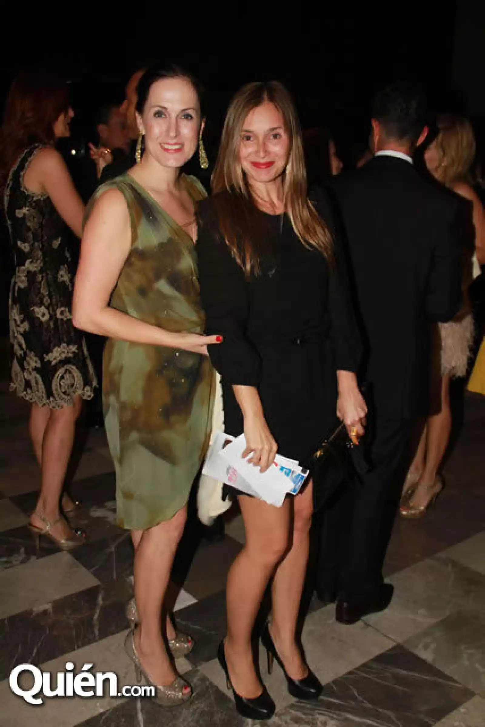 Any Garza de Treviño y Paloma Perez de Treviño