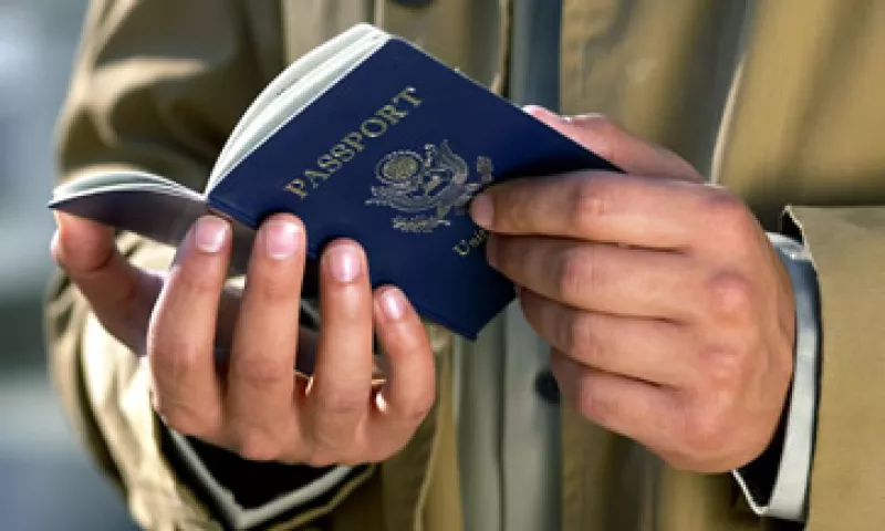 La tarifa para las tarjetas de cruce fronterizo (BCC) para mayores de 15 años subirá de 140 a 160 dólares. (Foto: Thinkstock)